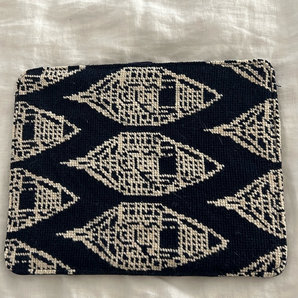 Lands End tablet case
